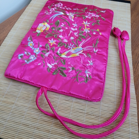 Embroidered Jewelry Travel Bag in Luxurious Black Satin NWT - Picture 2 of 14